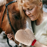 Gracefur Ultra-Soft Sheepskin Grooming Mitts for Horses – 2-in-1 Lambswool Applicator Wipe Mitt for Tack, Saddle & Boot Cleaning, Leather Care – Perfect Washing Gloves for Sensitive Horses(Pink)